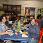 Disfrutando de la paella