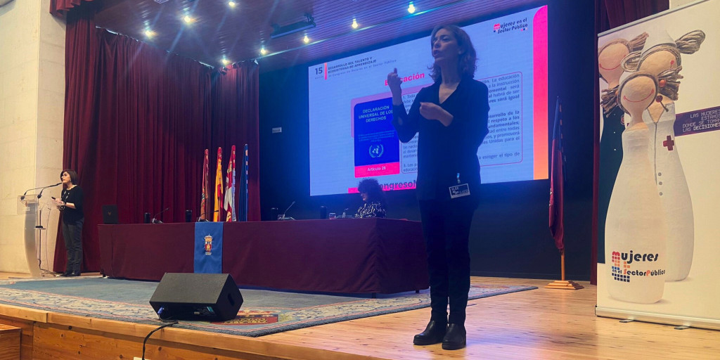 ARANSBUR ILSES EN CONGRESO MUJERES SECTOR PUBLICO 3