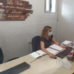 Mampara instalada en la oficina del Servicio de Empleo